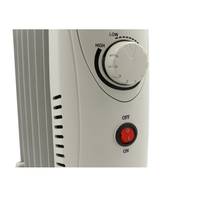 Mini radiador a óleo com 7 elementos de aquecimento. Potência: 700W...