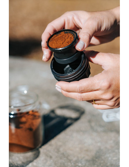 Portable coffee maker, 20 bar pressure. Supports 2 capsule types + ...